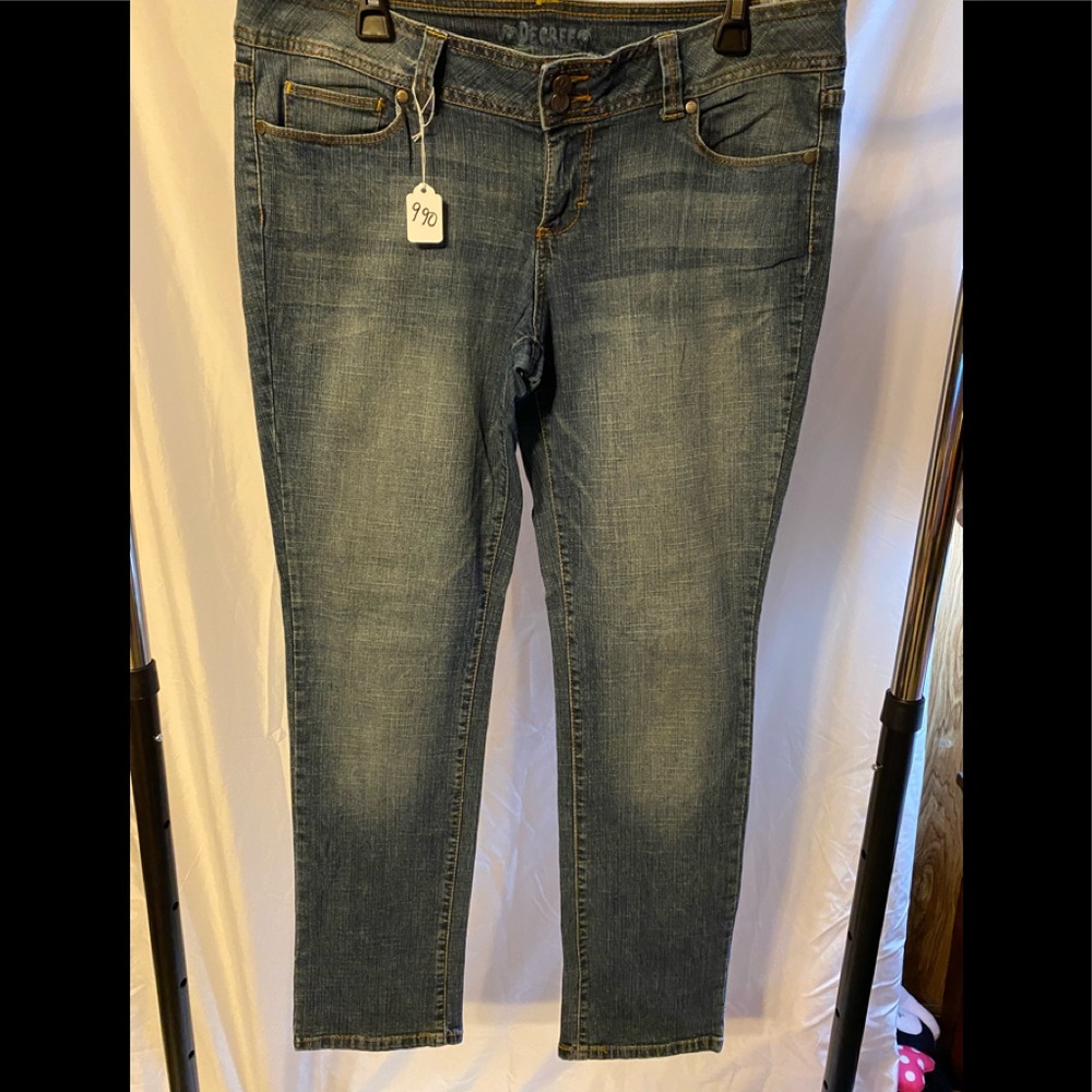 EUC Decree denim jeans. Size 13.